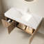 Meuble-lavabo moderne et spacieux avec rangement, pierre blanche de Carrare et meuble-lavabo à grain de bois
