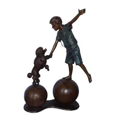 Statue garçon et caniche en équilibre en bronze - Dimensions: 38 po x 27 po x H 55 po