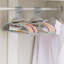 Cintres en plastique avec pinces Meaha-732044022-732042504