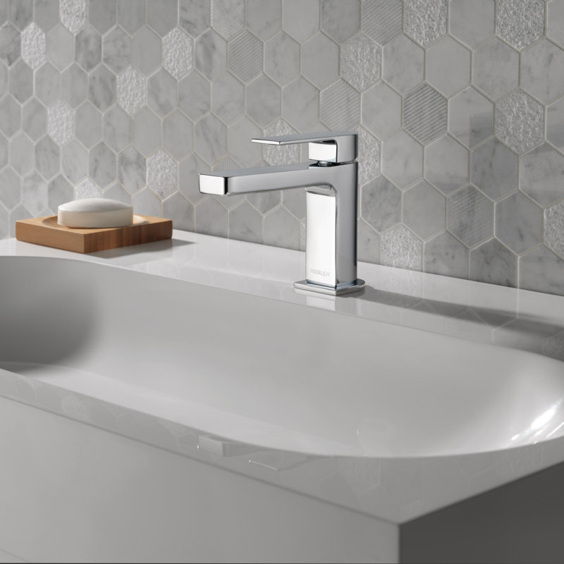 Xander Single-Hole Bathroom Faucet, Chrome