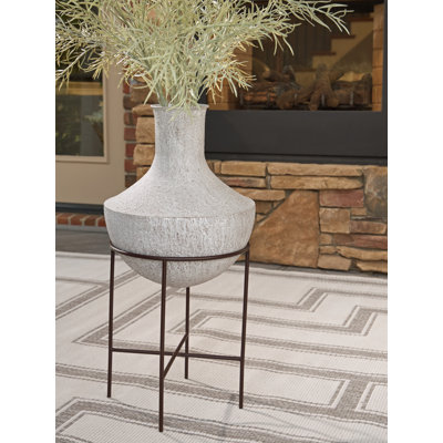 Shawnna Vase