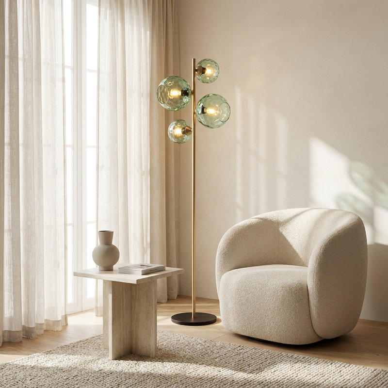Lampe sur pied Valo à 4 lumières avec globe en verre doré