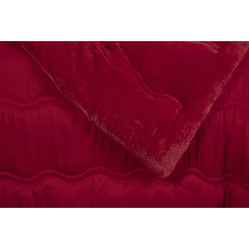 Crayola Playful Plush Reversible Comforter Set, Full/Queen Coverlet + 2 Standard Shams, Scarlet