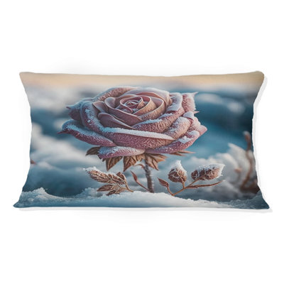 Coussin décoratif imprimé d'une rose