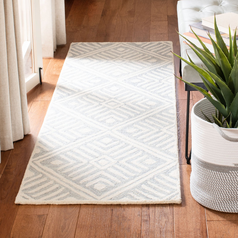 Vedika Hand Tufted Wool Southwestern Rug, Rectangle 2'6" x 4'