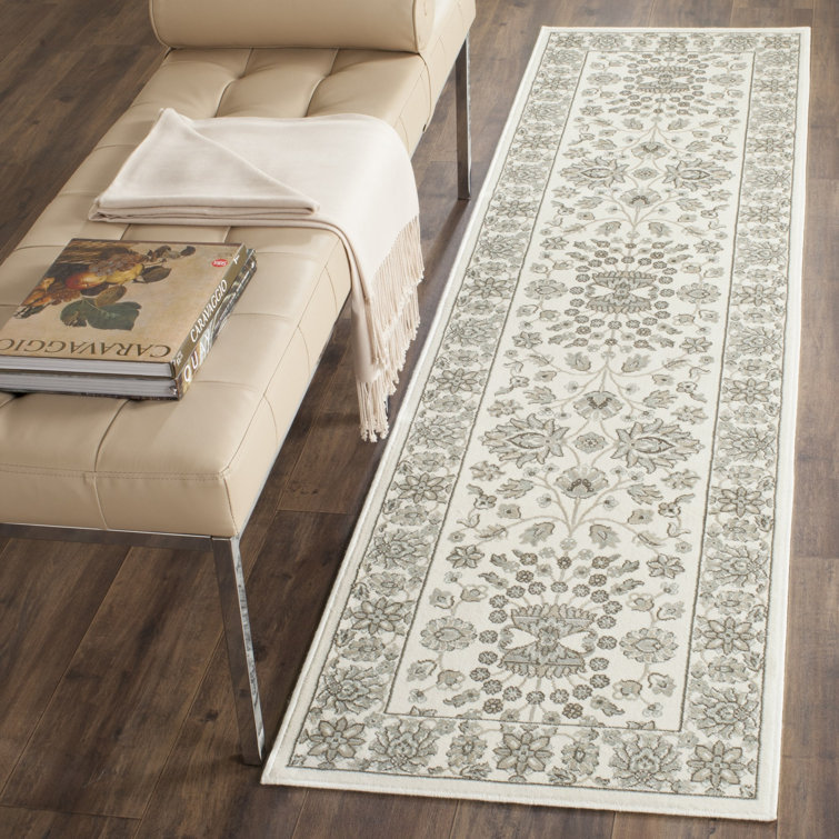 Setser Garden Viscose Rug in Silver/Cream