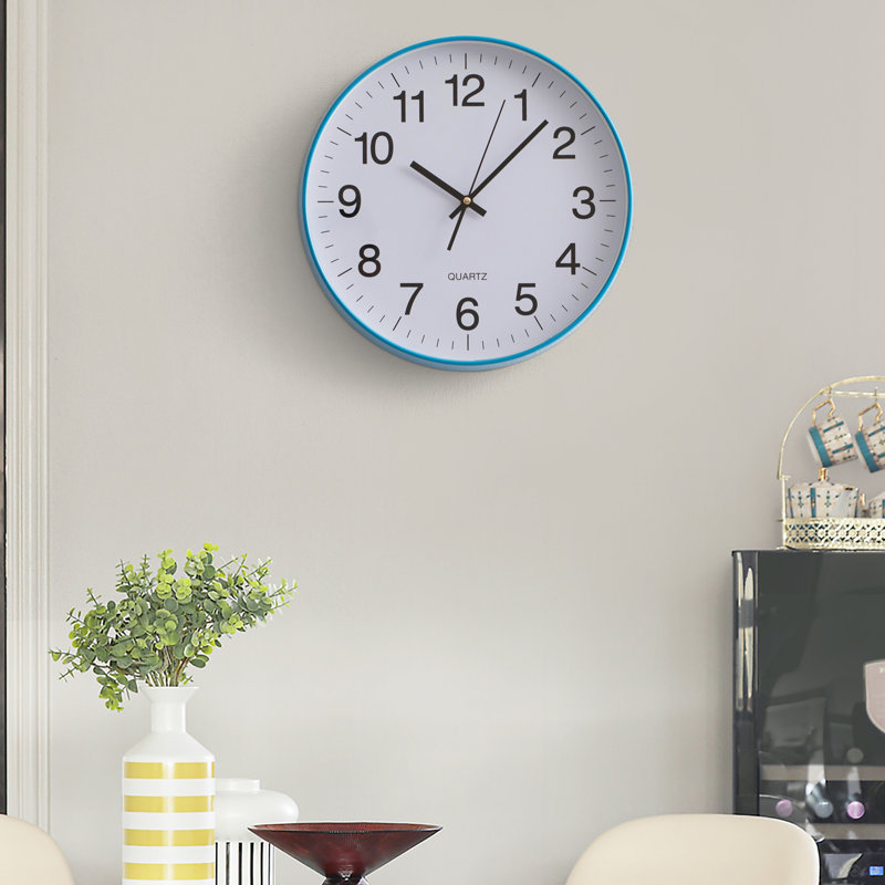 Horloge analogique 14 po Ebern Designs, Bleu