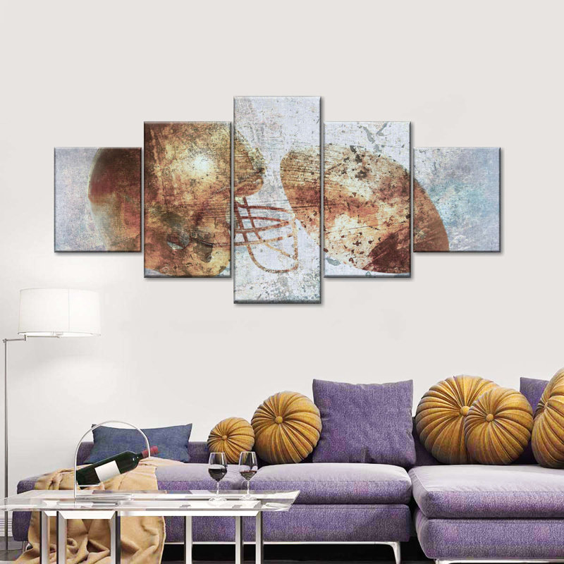 «Grunge Football», reproduction sur toile, H 74 po x l 34 po x P 1,25 po