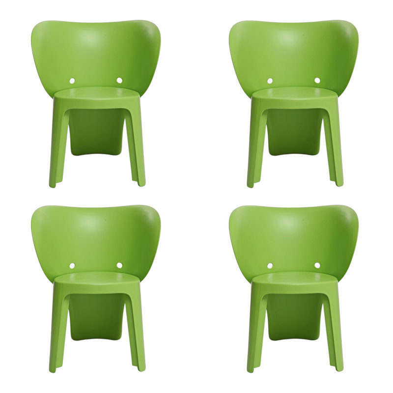 Ensemble de quatre chaises pour enfants en plastique vert robuste