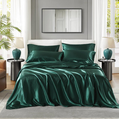 Drap plat en satin Queen, édition de luxe, infroissable. Convient aux matelas jusqu'à 40 cm d'épaisseur. Contient 1 drap plat, 1 drap-housse et 4 taies d'oreiller. Doux et moelleux. Parfait pour les matelas jusqu'à 40 cm d'épaisseur. Douceur et élégance garanties.