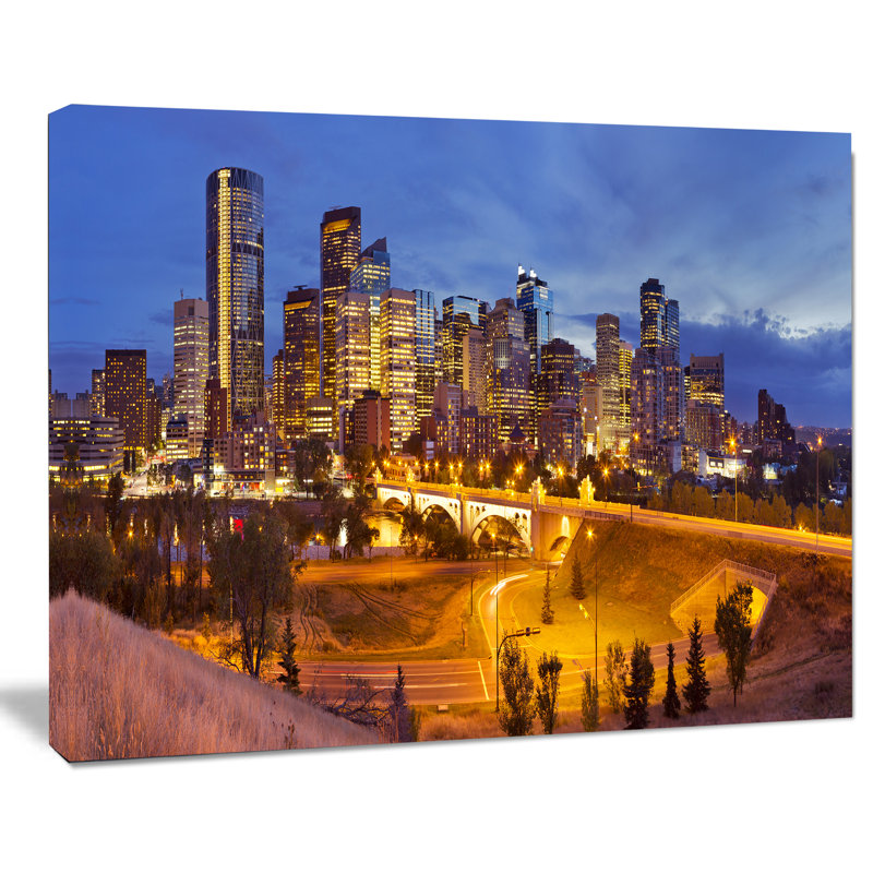 «Skyline of Calgary at Night Panorama Cityscape», reproduction de photo sur toile tendue, H 20 po x l 20 po x P 1 po