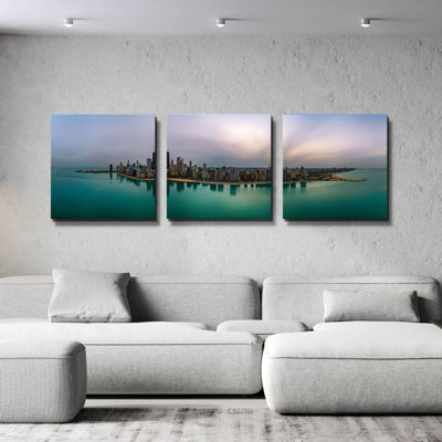 « Hiver nuageux à Chicago », triptyque mural d'AKG, 198 x 66 cm