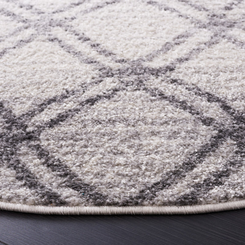Muniz Performance Geometric Rug, Round 4'