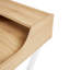 Bureau moderne de style minimaliste avec tablette, parfait pour le bureau à domicile