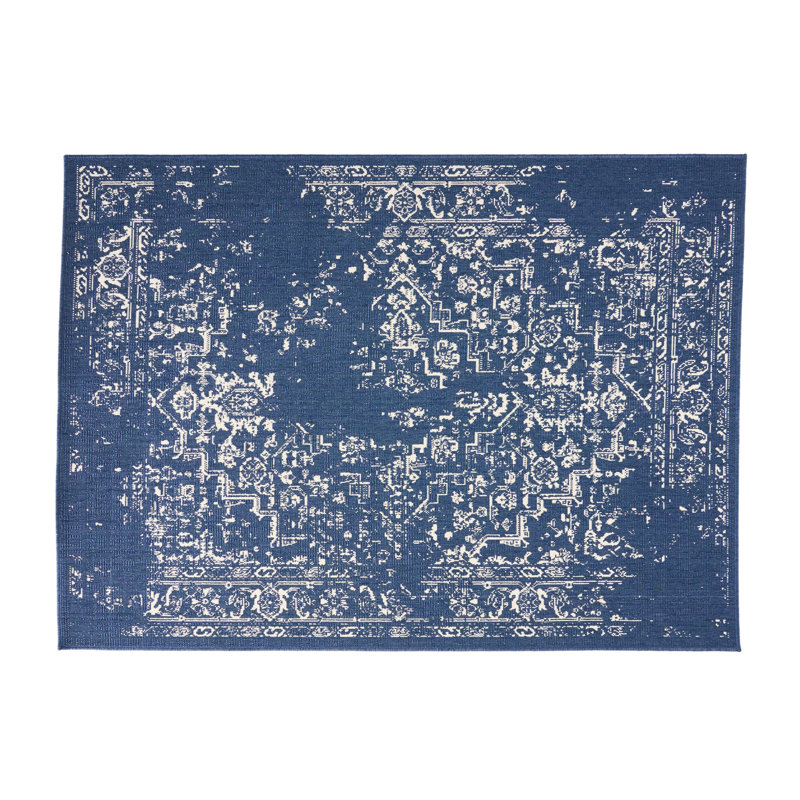 7'x5'3" RUG