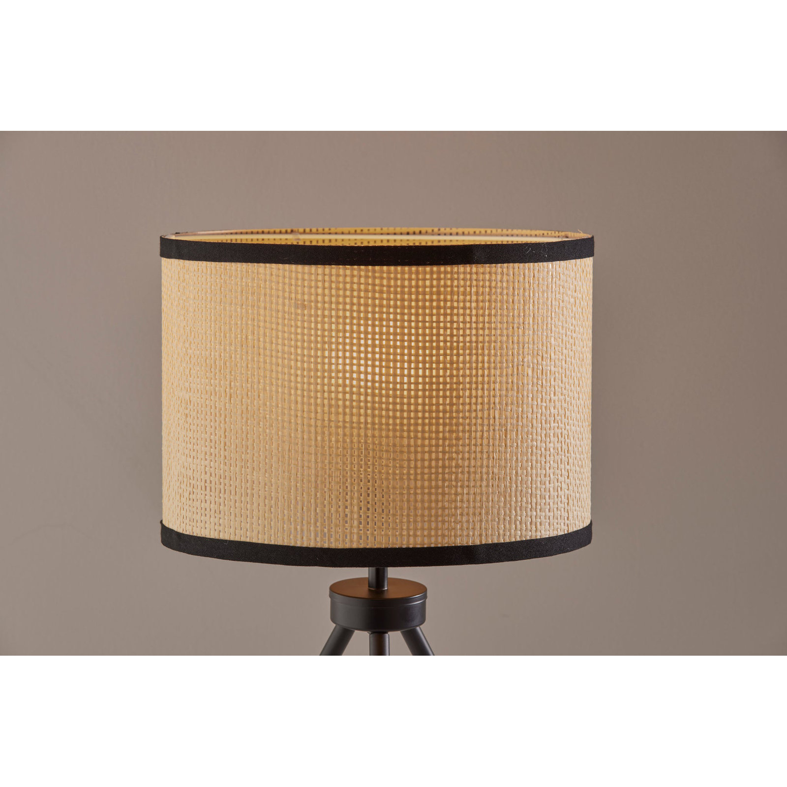 Browning Metal Tripod Lamp