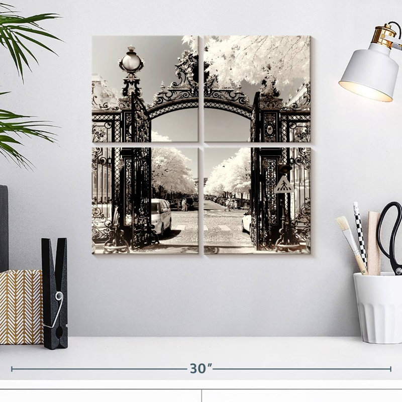 Lilie Paris Winter White Entrance, 18" H x 18" W