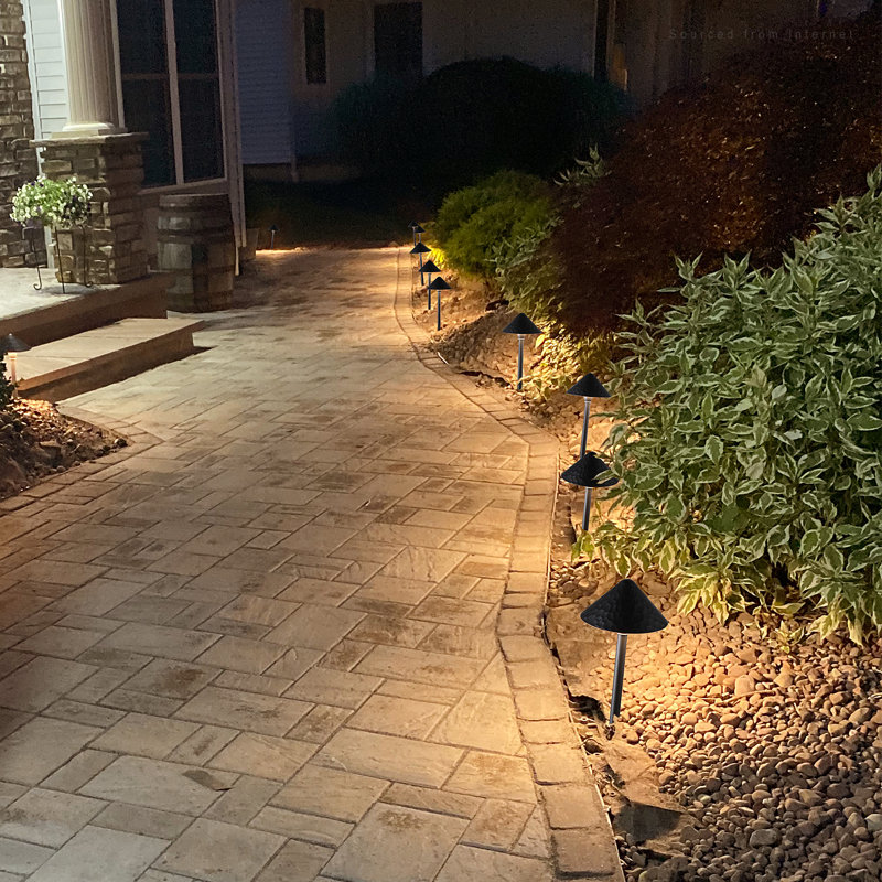 Low Voltage Integrated LED Metal Pathway Light Pack, Black