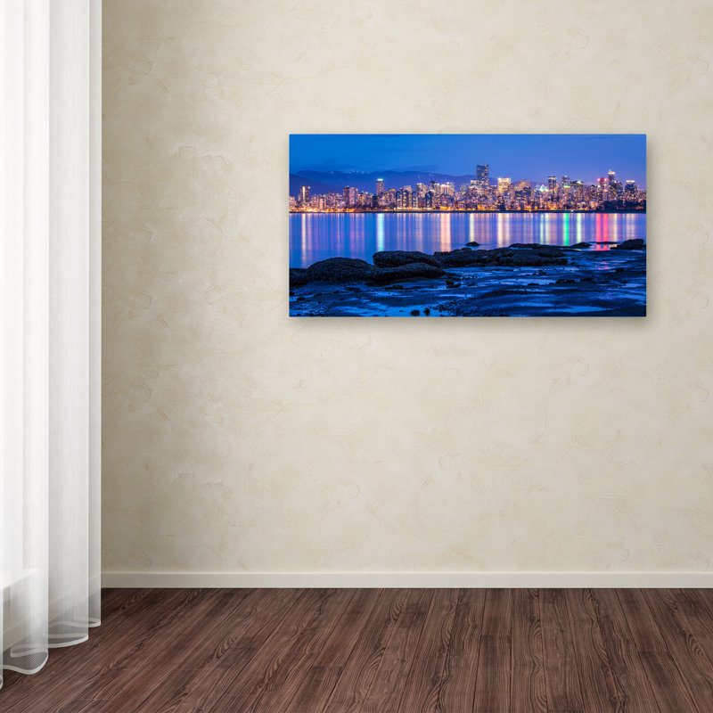«Vancouver Night» par Pierre Leclerc - reproduction de photo sur toile, H 10 po x l 19 po x P 2 po
