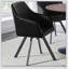 Chaise pivotante noire à accoudoirs inclinés avec rembourrage confortable et mécanisme de pivotement lisse pour une vie moderne