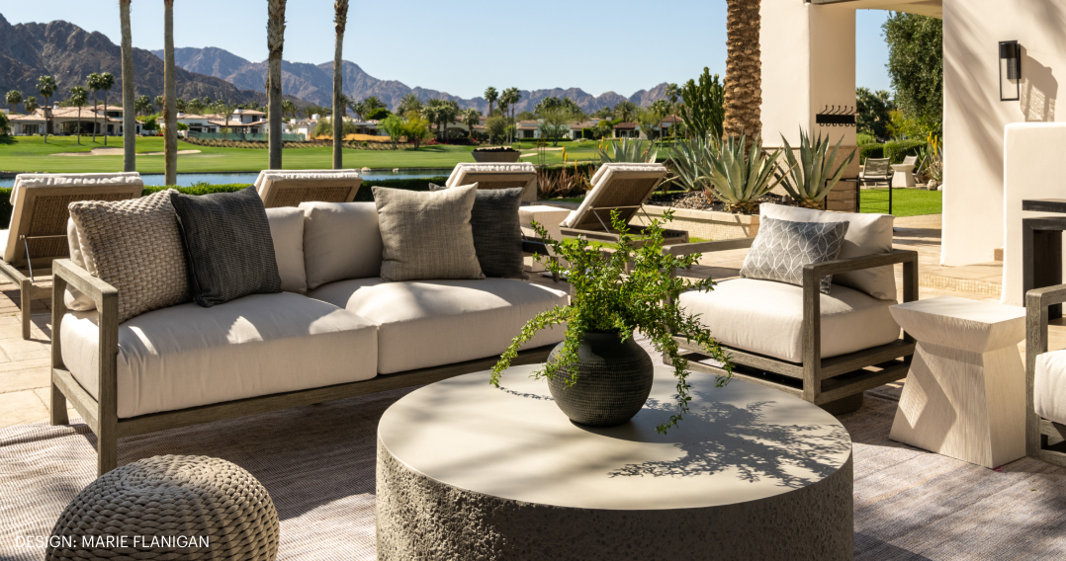 The Outdoor Lounge