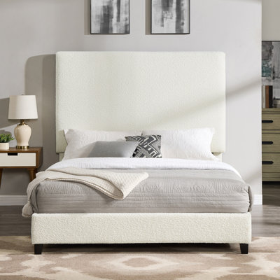 Grand lit plateforme tapissier blanc Boucle