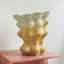 Vase décoratif en céramique texturé organique jaune fantaisie