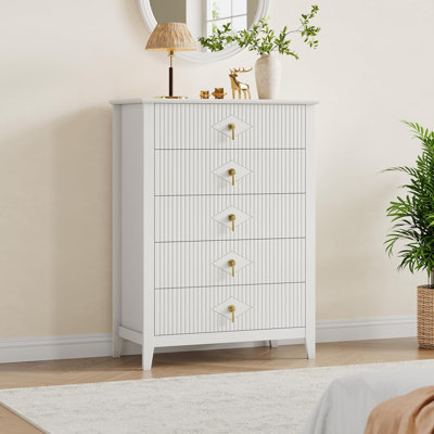 Fluted Dresser for Bedroom 42.9" Tall, 5-Drawer Wood Dresser, Modern Chest of Drawers, Storage Organizer Cabinet