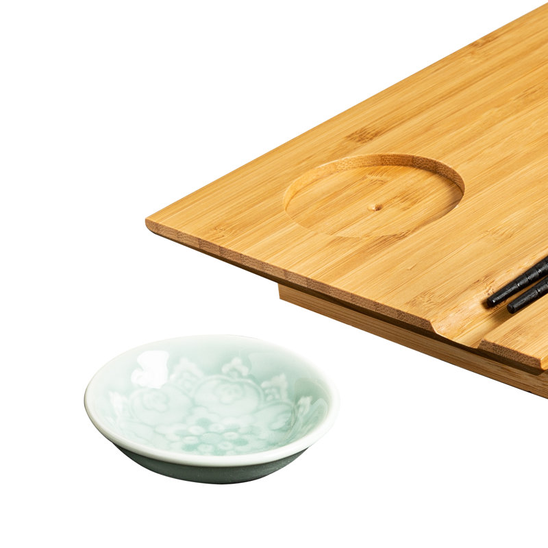 Ensemble de planche à sushi bruni