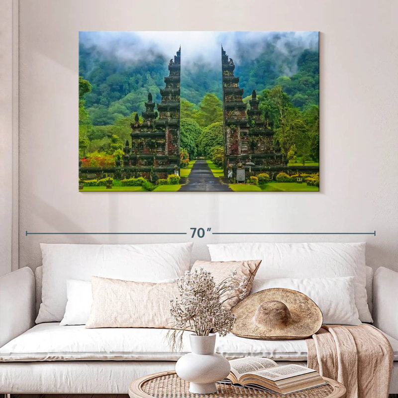 Adella Balinese Candi Bentar, H 32 po x l 48 po
