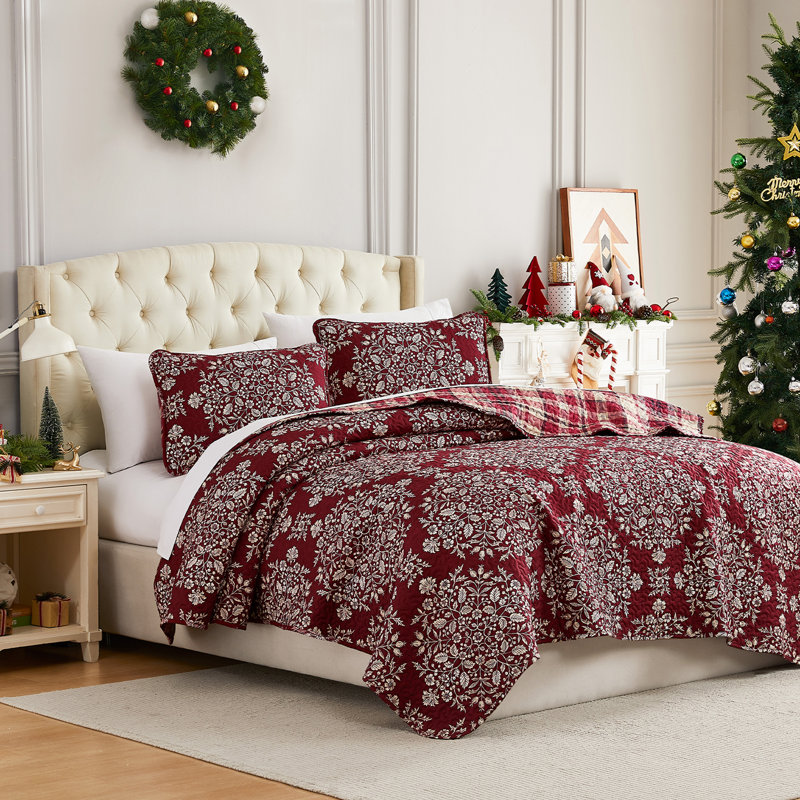 Christmas Carol Oversized Reversible Holiday Bedding lightweight Quilt Set with shams, Queen Quilt + 2 Standard Shams