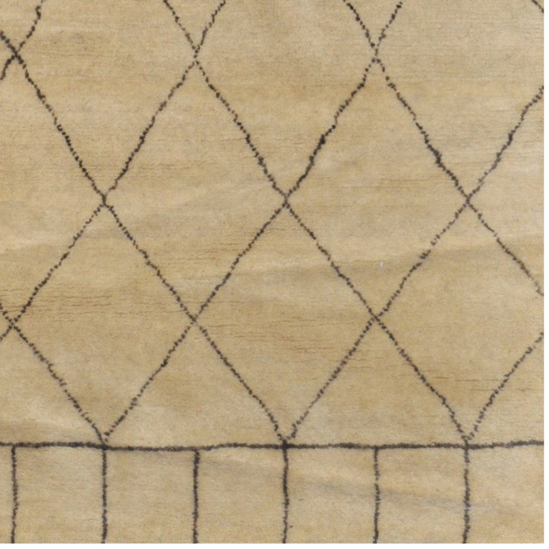 Tapis marocain ivoire en laine noué à la main de conception unique 5 pi 1 po x 7 pi 10 po Lues