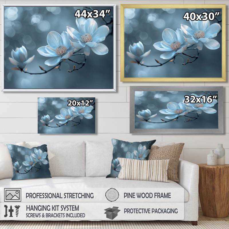 Blanc, gris, nuit, Nirvana, magnolia photo I - Magnolias, art mural, Cadre flottant doré, H 34 po x l 44 po