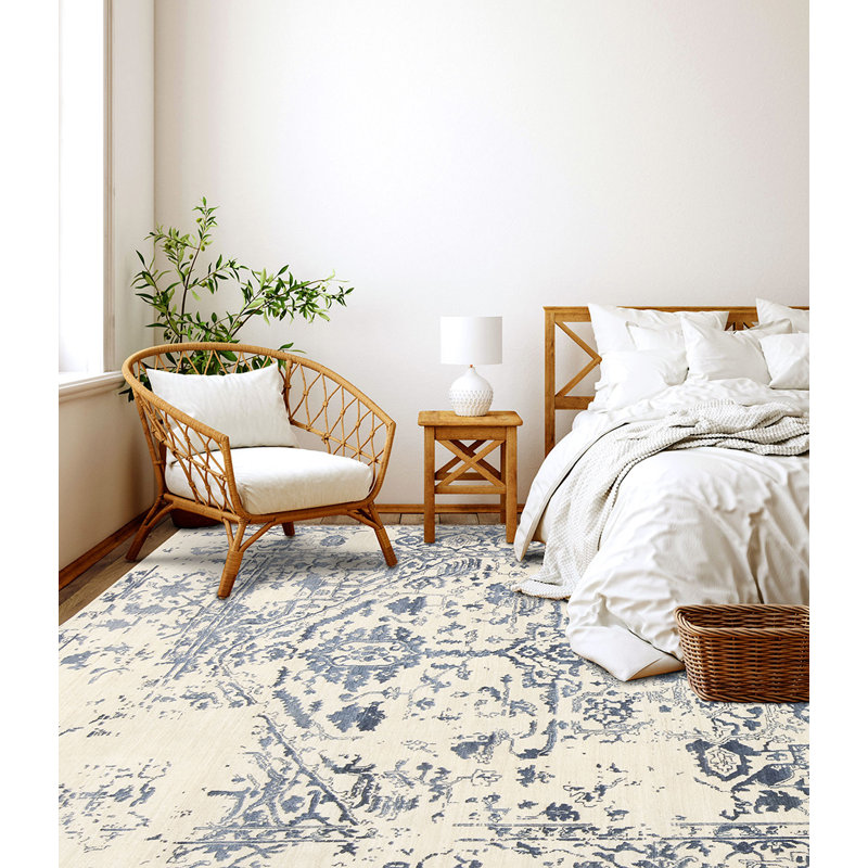 Amour Hand Knotted Area Rug