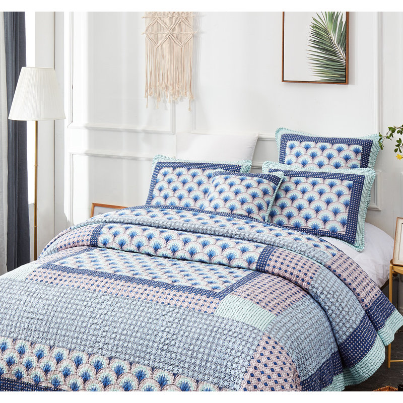 Cotton Geometric Shapes Coverlet, Full Bedspread + 2 Shams