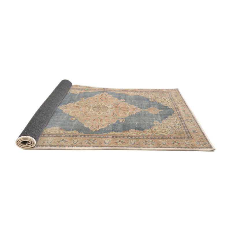 Lobsien Oriental Indoor Rug, Round 4'