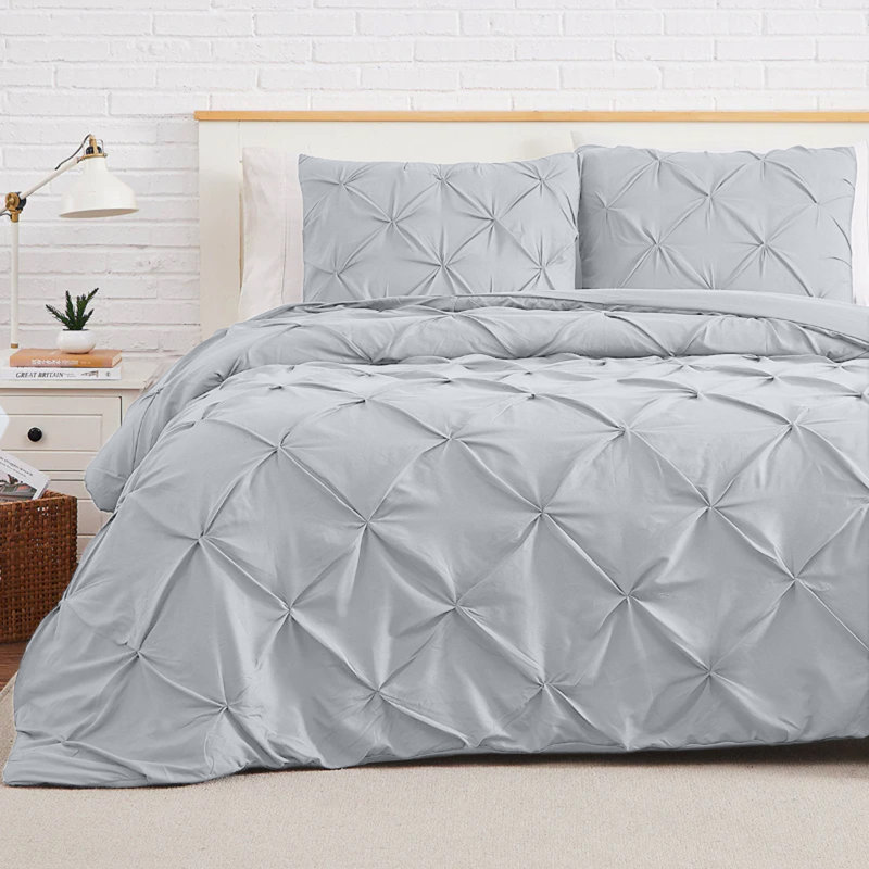  Luxurious Microfiber Pintuck Design Duvet Cover With Pillowcases , King Duvet Cover + 2 Standard Pillowcases, Silver