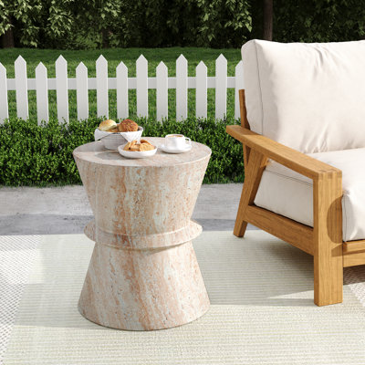 Table d'appoint d'extérieur / d'intérieur en béton léger avec finition en travertin élégant, design multifonctionnel et durable