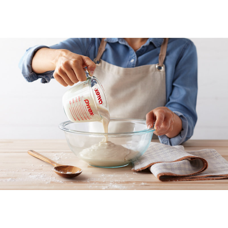Pyrex Prepware Glass Mixing Bowl