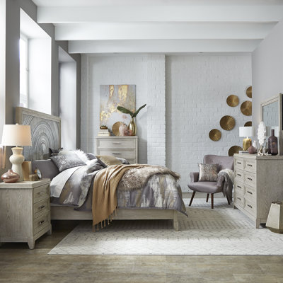 Ensemble de lit à panneau, commode et miroir Belmar