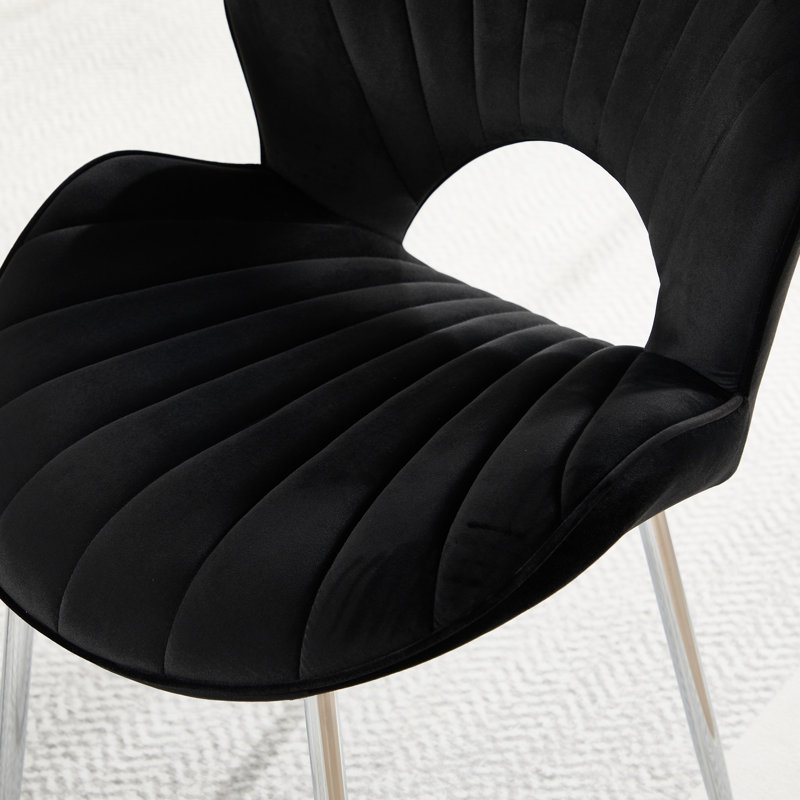 Deux chaises de conception moderne pour l'intérieur