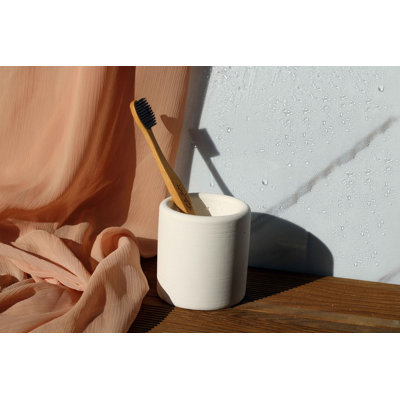Lavanna Toothbrush Holder