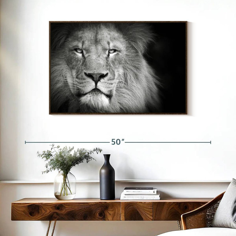 Portrait de lion, 37 po x 25 po, Cadre flottant en noyer