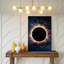 Toile, une scène céleste à couper le souffle représentant une éclipse solaire où un art mural Silhouette sombre d'une planète est entouré d'une toile-1410491078