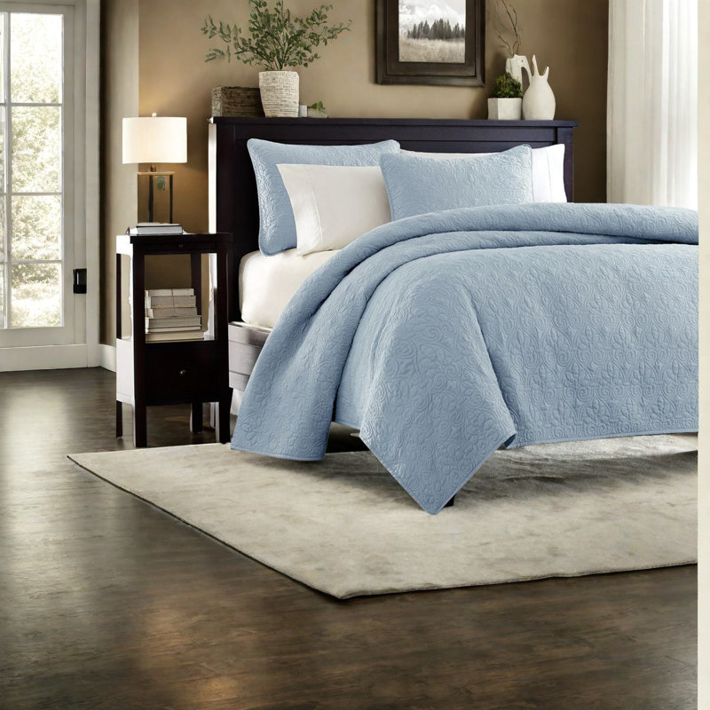 Comfortable Blue Cotton Bedding Sets, Reversible And Hygienic For All Seasons