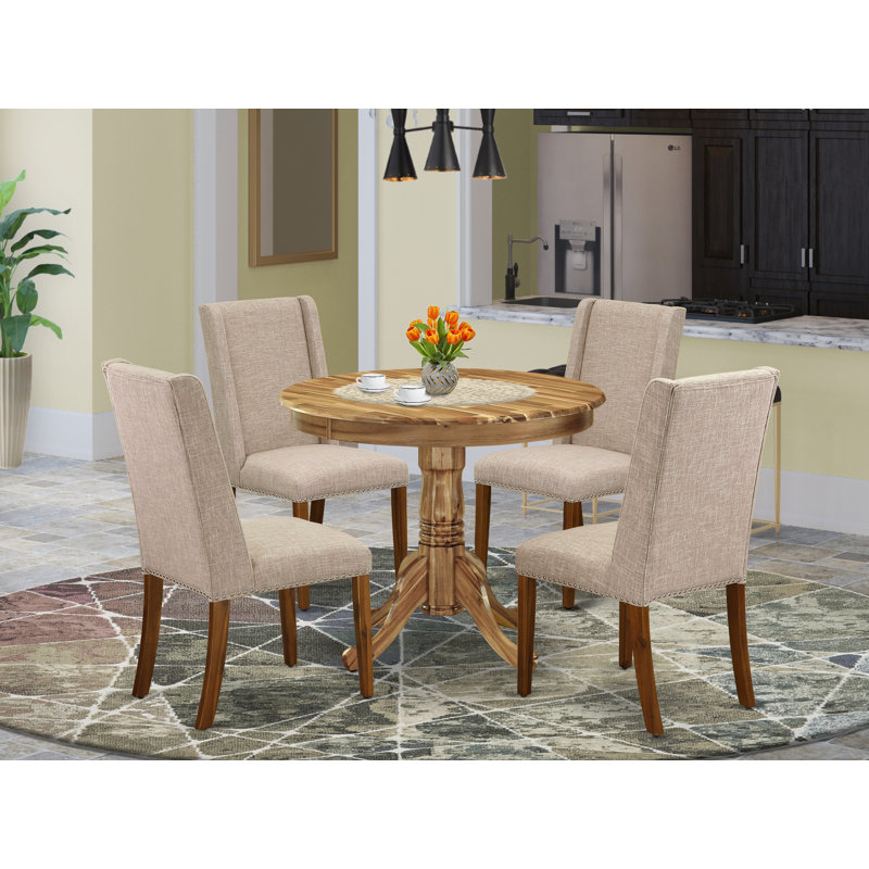 L'ensemble de table de cuisine 5 pièces pour 4 personnes comprend une table de salle à manger ronde avec piédestal et 4 chaises de salle à manger Parson en tissu brun clair clair, naturel