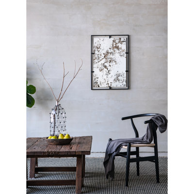 Miroir mural antique 32 "x 22" avec cadre en métal accrocheur - Ajoutez un attrait visuel à votre chambre à coucher, salon, entrée contrastant