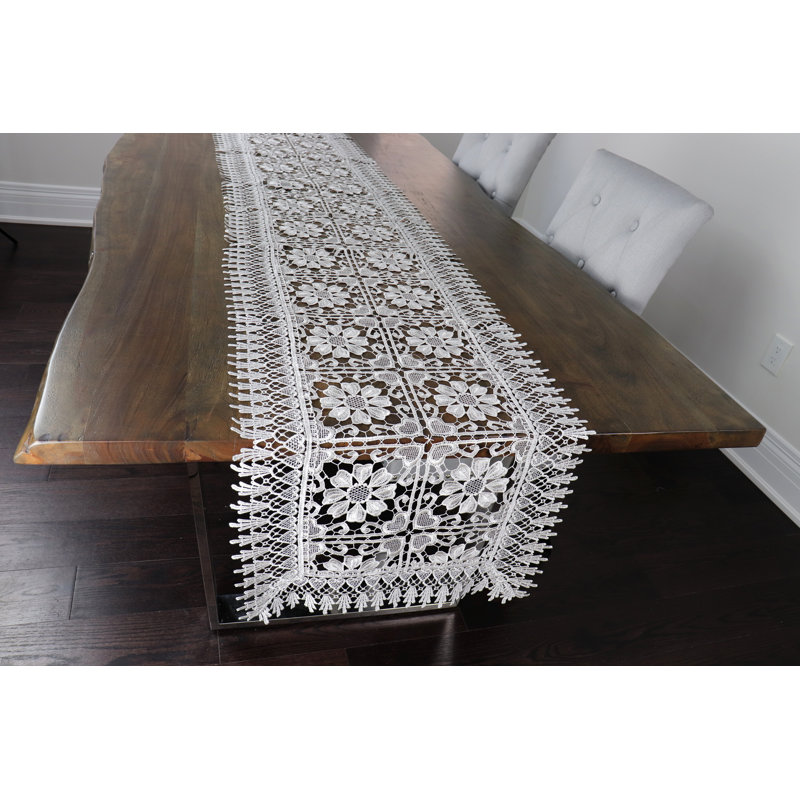 Chemin de table Benedetta, 36 po x 16 po