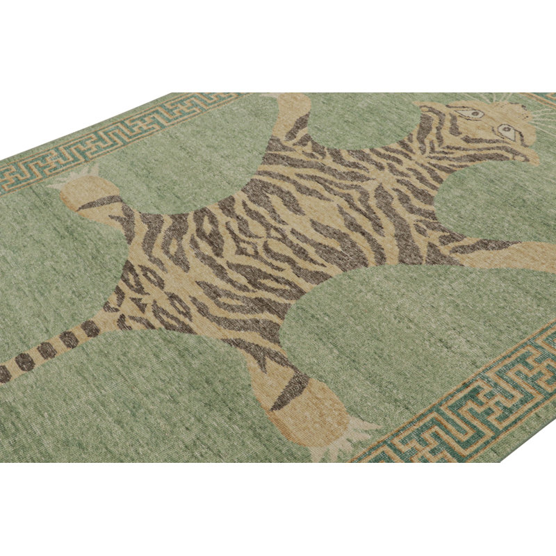 Distressed Homage Hand Knotted Wool Animal Print Area Rug, Rectangle 8' x 10'