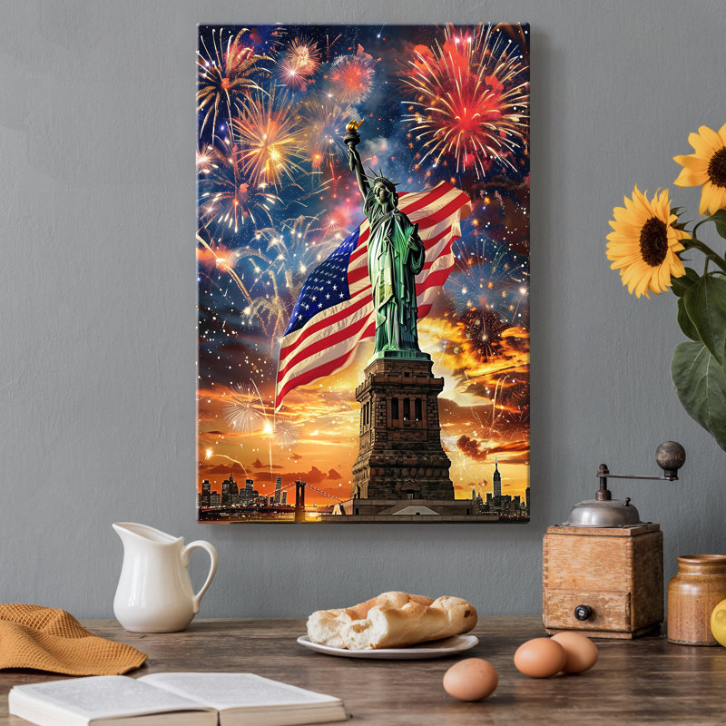Liberty couronnée de feux d'artifice - Toile tendue avec châssis - prête à être accrochée, 8X12
